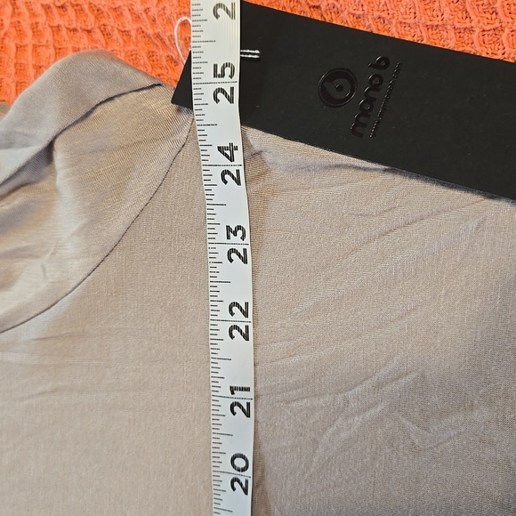 NWT!! Mono B Taupe Muscle Sleeve T-Shirt Size 3X Round Neck Stretch - Picture 6 of 8